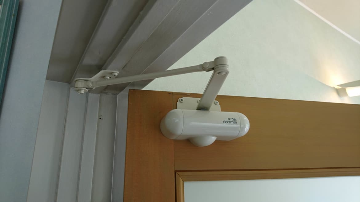 ドアマン交換 | 常滑市の建具修理なら藤井建具店